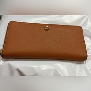 Tory Burch Emerson Zip Continental Wallet brown saffiano leather